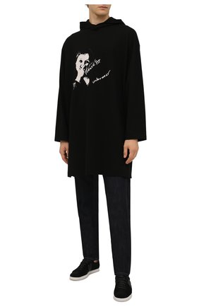 Мужская хлопковый лонгслив YOHJI YAMAMOTO черного цвета по цене 37200 руб., арт. HX-T73-078 | Фото 2 Мужская хлопковый лонгслив YOHJI YAMAMOTO черного цвета, арт. HX-T73-078 | Фото 2 (Материал внешний: Хлопок; Длина (для топов): Удлиненные; Рукава: Длинные; Принт: С принтом)