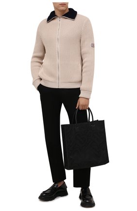 Мужская текстильная сумка-тоут BURBERRY черного цвета по цене 105000 руб., арт. 8043691 | Фото 2 Мужская текстильная сумка-тоут BURBERRY черного цвета, арт. 8043691 | Фото 2 (Ремень/цепочка: На ремешке; Материал: Текстиль; Размер: large)