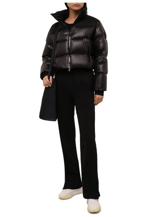 Женский пуховик jasione MONCLER черного цвета по цене 100700 руб., арт. G2-093-1A000-65-68950 | Фото 2 Женский пуховик jasione MONCLER черного цвета, арт. G2-093-1A000-65-68950 | Фото 2 (Длина (верхняя одежда): Короткие; Материал внешний: Синтетический материал; Рукава: Длинные; Материал утеплителя: Пух и перо; Материал подклада: Синтетический материал; Стили: Спорт-шик; Кросс-КТ: Куртка, Пуховик)