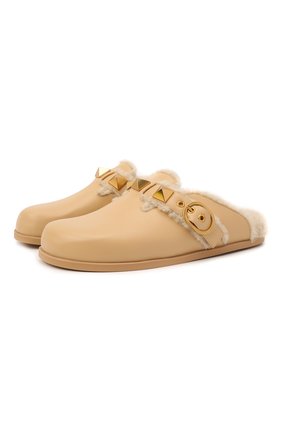 Женские кожаные сабо roman stud VALENTINO бежевого цвета по цене 59950 руб., арт. WW2S0CX8/ZLM | Фото 1 Женские кожаные сабо roman stud VALENTINO бежевого цвета, арт. WW2S0CX8/ZLM | Фото 1 (Материал внутренний: Текстиль; Подошва: Платформа; Каблук тип: Устойчивый; Каблук высота: Без каблука)