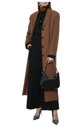 Женские шерстяные брюки VALENTINO черного цвета по цене 106000 руб., арт. WB0RB4J56LR | Фото 2 Женские шерстяные брюки VALENTINO черного цвета, арт. WB0RB4J56LR | Фото 2 (Длина (брюки, джинсы): Стандартные, Укороченные; Материал внешний: Шерсть; Женское Кросс-КТ: Брюки-одежда; Стили: Кэжуэл; Силуэт Ж (брюки и джинсы): Широкие)