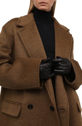 Женские кожаные перчатки BOTTEGA VENETA черного цвета по цене 36850 руб., арт. 671708/3V00F | Фото 2 Женские кожаные перчатки BOTTEGA VENETA черного цвета, арт. 671708/3V00F | Фото 2 (Длина (верхняя одежда): Длинные)