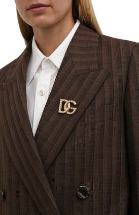 Женская брошь DOLCE & GABBANA золотого цвета по цене 23950 руб., арт. WPN6L2/W1111 | Фото 2 Женская брошь DOLCE & GABBANA золотого цвета, арт. WPN6L2/W1111 | Фото 2 (Материал: Металл)