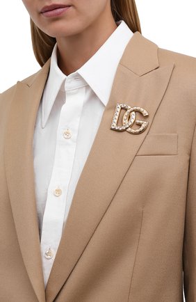 Женская брошь DOLCE & GABBANA золотого цвета по цене 37800 руб., арт. WPN6L6/W1111 | Фото 2 Женская брошь DOLCE & GABBANA золотого цвета, арт. WPN6L6/W1111 | Фото 2 (Материал: Металл)