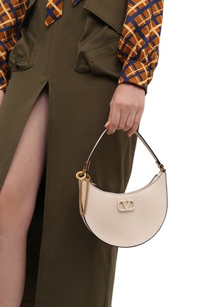 Женская сумка vsling mini VALENTINO кремвого цвета, арт. WW2P0W19/RQR | Фото 2 (Сумки-технические: Сумки top-handle; Материал: Натуральная кожа; Размер: mini)