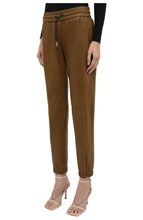 Женские кожаные брюки SAINT LAURENT бежевого цвета, арт. 664622/Y50A2 | Фото 3 (Длина (брюки, джинсы): Стандартные; Женское Кросс-КТ: Брюки-одежда, Кожаные брюки; Силуэт Ж (брюки и джинсы): Джоггеры; Материал внешний: Натуральная кожа; Стили: Кэжуэл)