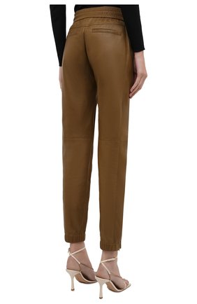 Женские кожаные брюки SAINT LAURENT бежевого цвета, арт. 664622/Y50A2 | Фото 4 (Длина (брюки, джинсы): Стандартные; Женское Кросс-КТ: Брюки-одежда, Кожаные брюки; Силуэт Ж (брюки и джинсы): Джоггеры; Материал внешний: Натуральная кожа; Стили: Кэжуэл)
