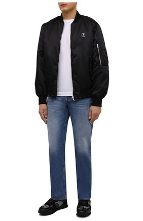 Мужские комбинированные кроссовки rockrunner VALENTINO черного цвета по цене 47950 руб., арт. WY2S0723/LBY | Фото 2 Мужские комбинированные кроссовки rockrunner VALENTINO черного цвета, арт. WY2S0723/LBY | Фото 2 (Материал внутренний: Текстиль; Стили: Гранж; Подошва: Массивная)