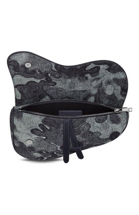 Мужская текстильная сумка saddle dior x peter doig DIOR темно-синего цвета по цене 260000 руб., арт. 1ADPO093UDCH07E | Фото 2 Мужская текстильная сумка saddle dior x peter doig DIOR темно-синего цвета, арт. 1ADPO093UDCH07E | Фото 2 (Материал: Текстиль)