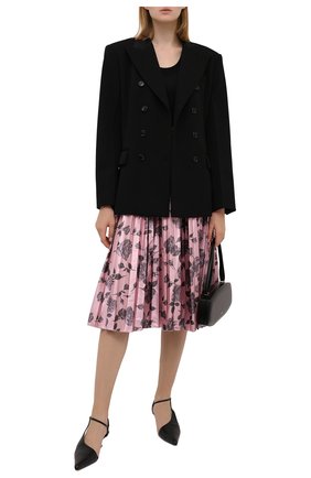 Женская юбка REDVALENTINO светло-розового цвета по цене 52400 руб., арт. WR0RAH25/65K | Фото 2 Женская юбка REDVALENTINO светло-розового цвета, арт. WR0RAH25/65K | Фото 2 (Материал внешний: Металлизированное волокно, Синтетический материал; Длина Ж (юбки, платья, шорты): Миди; Стили: Романтичный; Женское Кросс-КТ: юбка-плиссе)