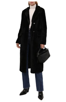 Женская шуба из овчины ANNE VEST черного цвета по цене 226000 руб., арт. AW21/01/220/01/TH0RA | Фото 2 Женская шуба из овчины ANNE VEST черного цвета, арт. AW21/01/220/01/TH0RA | Фото 2 (Длина (верхняя одежда): Длинные; Рукава: Длинные; Материал внешний: Натуральный мех; Стили: Кэжуэл; Женское Кросс-КТ: Мех)