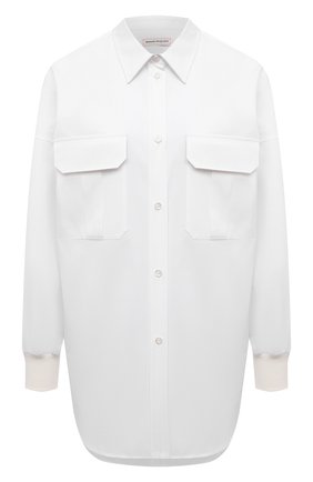 Женская хлопковая рубашка ALEXANDER MCQUEEN белого цвета по цене 53550 руб., арт. 675818/QAAAY | Фото 1 Женская хлопковая рубашка ALEXANDER MCQUEEN белого цвета, арт. 675818/QAAAY | Фото 1 (Длина (для топов): Удлиненные; Рукава: Длинные; Материал внешний: Хлопок; Стили: Минимализм; Принт: Без принта; Женское Кросс-КТ: Рубашка-одежда)