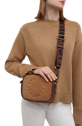 Женская сумка stella logo mini STELLA MCCARTNEY светло-коричневого цвета по цене 53300 руб., арт. 700266/W8837 | Фото 2 Женская сумка stella logo mini STELLA MCCARTNEY светло-коричневого цвета, арт. 700266/W8837 | Фото 2 (Размер: mini; Ремень/цепочка: На ремешке; Материал: Текстиль; Сумки-технические: Сумки через плечо)