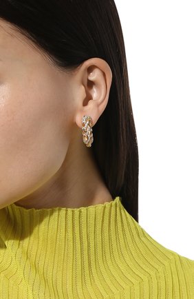 Женские серьги BOTTEGA VENETA золотого цвета по цене 157000 руб., арт. 665801/VB0B6 | Фото 2 Женские серьги BOTTEGA VENETA золотого цвета, арт. 665801/VB0B6 | Фото 2 (Материал: Серебро)