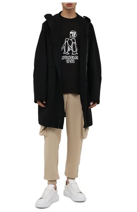 Мужская хлопковая футболка 2 moncler 1952 MONCLER GENIUS черного цвета по цене 21800 руб., арт. G2-092-8C000-08-8390T | Фото 2 Мужская хлопковая футболка 2 moncler 1952 MONCLER GENIUS черного цвета, арт. G2-092-8C000-08-8390T | Фото 2 (Материал внешний: Хлопок; Длина (для топов): Стандартные; Рукава: Короткие; Принт: С принтом)