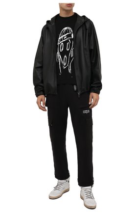 Мужские кожаные кеды skystar GOLDEN GOOSE DELUXE BRAND белого цвета по цене 39150 руб., арт. GMF00230.F002190 | Фото 2 Мужские кожаные кеды skystar GOLDEN GOOSE DELUXE BRAND белого цвета, арт. GMF00230.F002190 | Фото 2 (Материал внутренний: Натуральная кожа; Подошва: Массивная)