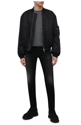 Мужская хлопковый лонгслив STONE ISLAND темно-серого цвета по цене 12400 руб., арт. 751522713 | Фото 2 Мужская хлопковый лонгслив STONE ISLAND темно-серого цвета, арт. 751522713 | Фото 2 (Материал внешний: Хлопок; Рукава: Длинные; Принт: Без принта; Длина (для топов): Стандартные; Стили: Кэжуэл)
