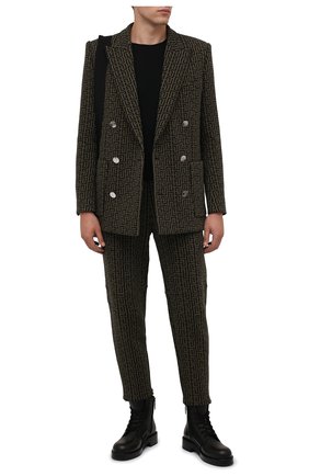 Мужские джоггеры BALMAIN хаки цвета по цене 145500 руб., арт. WH00B067/J314 | Фото 2 Мужские джоггеры BALMAIN хаки цвета, арт. WH00B067/J314 | Фото 2 (Длина (брюки, джинсы): Стандартные; Материал внешний: Хлопок, Синтетический материал; Силуэт М (брюки): Джоггеры; Стили: Кэжуэл)