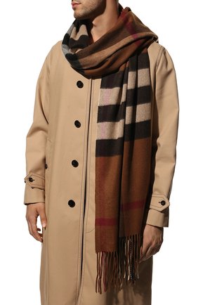 Женский кашемировый шарф BURBERRY коричневого цвета по цене 57000 руб., арт. 8045336 | Фото 2 Женский кашемировый шарф BURBERRY коричневого цвета, арт. 8045336 | Фото 2 (Материал: Кашемир, Шерсть)