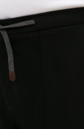 Мужские брюки MARCO PESCAROLO черного цвета, арт. BAIA/ZIP/4462 | Фото 5 (Big sizes: Big Sizes; Длина (брюки, джинсы): Стандартные; Случай: Повседневный; Материал внешний: Лиоцелл, Растительное волокно; Стили: Кэжуэл)