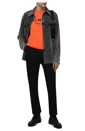 Мужская хлопковая футболка BALMAIN оранжевого цвета по цене 34650 руб., арт. WH0EF000/B151 | Фото 2 Мужская хлопковая футболка BALMAIN оранжевого цвета, арт. WH0EF000/B151 | Фото 2 (Длина (для топов): Стандартные; Материал внешний: Хлопок; Рукава: Короткие; Принт: С принтом; Стили: Кэжуэл)