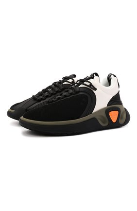 Мужские кроссовки b-runner BALMAIN черно-белого цвета по цене 72150 руб., арт. WM1VI261/TRLK | Фото 1 Мужские кроссовки b-runner BALMAIN черно-белого цвета, арт. WM1VI261/TRLK | Фото 1 (Материал внутренний: Натуральная кожа, Текстиль; Материал внешний: Текстиль; Подошва: Массивная; Стили: Гранж; Материал утеплителя: Без утеплителя)