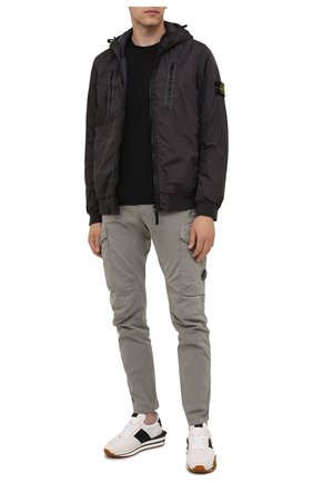 Мужской утепленный бомбер STONE ISLAND коричневого цвета по цене 59700 руб., арт. 751542223 | Фото 2 Мужской утепленный бомбер STONE ISLAND коричневого цвета, арт. 751542223 | Фото 2 (Материал подклада: Синтетический материал; Материал внешний: Синтетический материал; Кросс-КТ: Куртка; Стили: Гранж; Принт: Без принта; Длина (верхняя одежда): Короткие; Рукава: Длинные)
