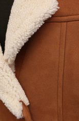 Женская дубленка из овчины DROME коричневого цвета, арт. DPD5805P/D2035P | Фото 5 (Женское Кросс-КТ: Мех; Рукава: Длинные; Материал внешний: Натуральный мех; Длина (верхняя одежда): До середины бедра; Стили: Кэжуэл)