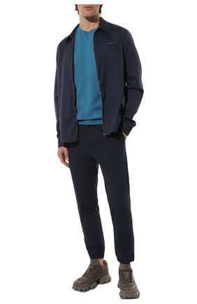 Мужские хлопковые брюки PRADA темно-синего цвета, арт. SPH149-1UP4-F0GX3-212 | Фото 2 (Материал внешний: Хлопок; Случай: Повседневный; Стили: Кэжуэл)