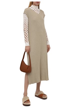 Женские меховые шлепанцы wavy CHLOÉ бежевого цвета по цене 49950 руб., арт. CHC21A455T5 | Фото 2 Женские меховые шлепанцы wavy CHLOÉ бежевого цвета, арт. CHC21A455T5 | Фото 2 (Подошва: Платформа; Материал утеплителя: Натуральный мех; Материал внешний: Натуральный мех)