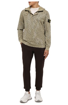 Мужские хлопковые джоггеры STONE ISLAND темно-коричневого цвета по цене 22400 руб., арт. 751564520 | Фото 2 Мужские хлопковые джоггеры STONE ISLAND темно-коричневого цвета, арт. 751564520 | Фото 2 (Материал внешний: Хлопок; Силуэт М (брюки): Джоггеры; Мужское Кросс-КТ: Брюки-трикотаж; Стили: Спорт-шик; Длина (брюки, джинсы): Стандартные)