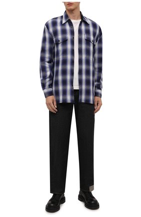 Мужская хлопковая рубашка DRIES VAN NOTEN синего цвета по цене 49100 руб., арт. 212-020756-3238 | Фото 2 Мужская хлопковая рубашка DRIES VAN NOTEN синего цвета, арт. 212-020756-3238 | Фото 2 (Материал внешний: Хлопок; Случай: Повседневный; Принт: Клетка; Рукава: Длинные; Манжеты: На пуговицах; Воротник: Кент; Стили: Кэжуэл; Длина (для топов): Удлиненные)