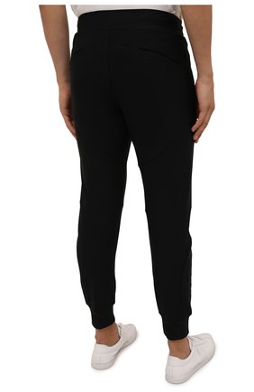 Мужские джоггеры KAZUYUKI KUMAGAI черного цвета, арт. AP12-250 | Фото 4 (Материал внешний: Синтетический материал; Стили: Спорт-шик; Силуэт М (брюки): Джоггеры; Длина (брюки, джинсы): Укороченные)