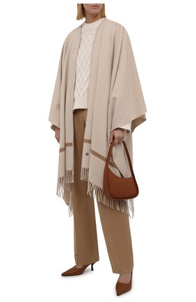 Женская кашемировая накидка LORO PIANA светло-бежевого цвета по цене 299500 руб., арт. FAG3855 | Фото 2 Женская кашемировая накидка LORO PIANA светло-бежевого цвета, арт. FAG3855 | Фото 2 (Материал внешний: Шерсть, Кашемир; Стили: Кэжуэл; Длина (верхняя одежда): До колена)