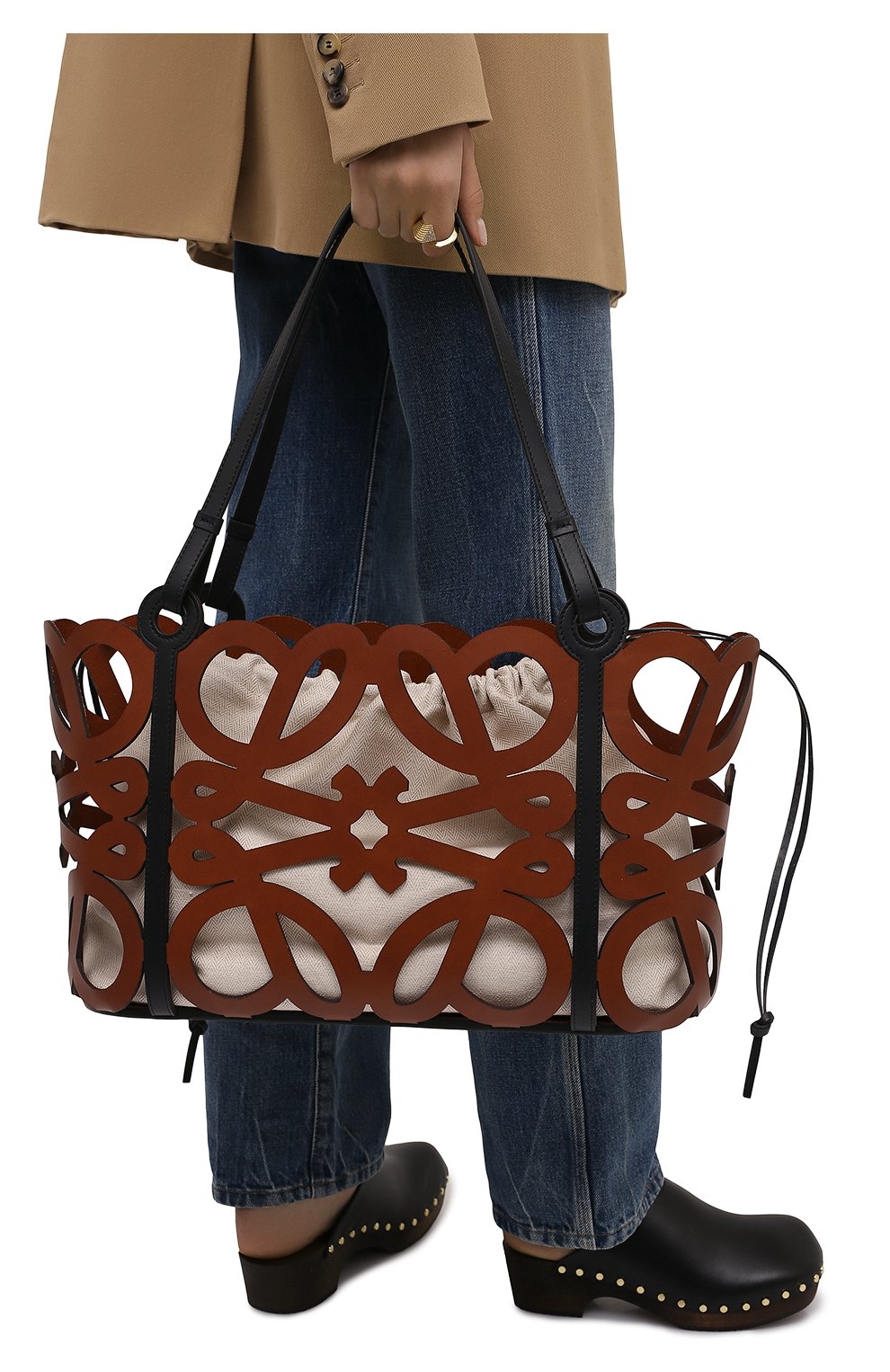 Женский сумка-тоут anagram LOEWE коричневого цвета, арт. A717Q04X01 | Фото 2 (Сумки-технические: Сумки-шопперы; Материал: Натуральная кожа; Размер: large)