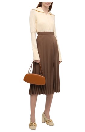Женский топ из вискозы JIL SANDER светло-бежевого цвета по цене 43600 руб., арт. JSCT705010-WT397908 | Фото 2 Женский топ из вискозы JIL SANDER светло-бежевого цвета, арт. JSCT705010-WT397908 | Фото 2 (Материал внешний: Вискоза; Стили: Минимализм; Рукава: Длинные; Длина (для топов): Стандартные)
