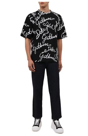 Мужская хлопковая футболка DOLCE & GABBANA черного цвета по цене 76000 руб., арт. G8NB7T/HU7IL | Фото 2 Мужская хлопковая футболка DOLCE & GABBANA черного цвета, арт. G8NB7T/HU7IL | Фото 2 (Материал внешний: Хлопок; Принт: С принтом; Рукава: Короткие; Стили: Гламурный; Длина (для топов): Стандартные)