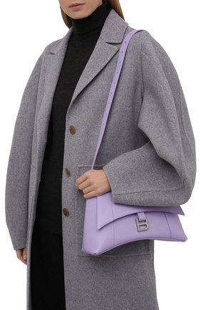 Женская сумка hourglass s BALENCIAGA сиреневого цвета по цене 145500 руб., арт. 671353/2100T | Фото 2 Женская сумка hourglass s BALENCIAGA сиреневого цвета, арт. 671353/2100T | Фото 2 (Размер: medium; Материал: Натуральная кожа; Сумки-технические: Сумки через плечо)