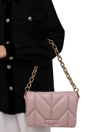 Женская сумка MIU MIU розового цвета, арт. 5BD213-2DQQ-F0D91-OOO | Фото 2 (Размер: medium; Ремень/цепочка: На ремешке; Материал: Натуральная кожа; Сумки-технические: Сумки через плечо)