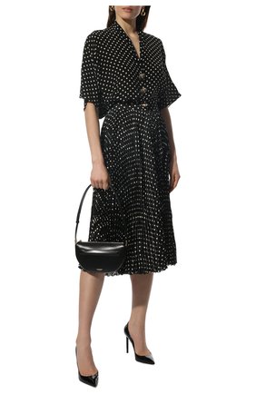 Женская шелковая блузка BALENCIAGA черного цвета по цене 105500 руб., арт. 675417/TLLH8 | Фото 2 Женская шелковая блузка BALENCIAGA черного цвета, арт. 675417/TLLH8 | Фото 2 (Материал внешний: Шелк; Рукава: 3/4; Длина (для топов): Стандартные; Женское Кросс-КТ: Блуза-одежда; Принт: С принтом; Стили: Романтичный)