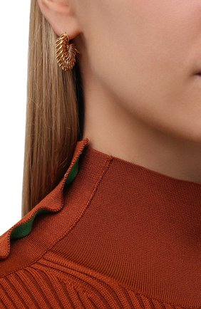Женские серьги BOTTEGA VENETA золотого цвета по цене 0 руб., арт. 665777/VAHU0 | Фото 2 Женские серьги BOTTEGA VENETA золотого цвета, арт. 665777/VAHU0 | Фото 2 (Материал: Серебро)