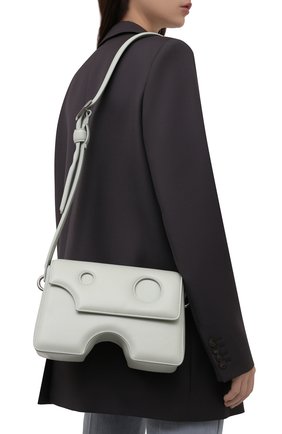 Женская сумка burrow OFF-WHITE светло-зеленого цвета по цене 99500 руб., арт. 0WNN026F21LEA001 | Фото 2 Женская сумка burrow OFF-WHITE светло-зеленого цвета, арт. 0WNN026F21LEA001 | Фото 2 (Ремень/цепочка: На ремешке; Материал: Натуральная кожа; Размер: medium; Сумки-технические: Сумки через плечо)
