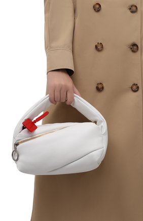 Женская сумка pump pouch OFF-WHITE белого цвета по цене 99500 руб., арт. 0WNP007F21LEA001 | Фото 2 Женская сумка pump pouch OFF-WHITE белого цвета, арт. 0WNP007F21LEA001 | Фото 2 (Сумки-технические: Сумки top-handle, Сумки через плечо; Материал: Натуральная кожа; Размер: small; Ремень/цепочка: На ремешке)