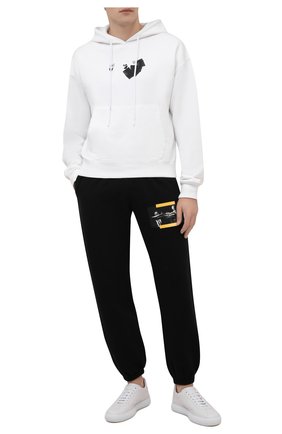 Мужской хлопковое худи OFF-WHITE белого цвета по цене 44650 руб., арт. 0MBB037F21FLE016 | Фото 2 Мужской хлопковое худи OFF-WHITE белого цвета, арт. 0MBB037F21FLE016 | Фото 2 (Материал внешний: Хлопок; Рукава: Длинные; Длина (для топов): Стандартные; Мужское Кросс-КТ: Худи-одежда; Стили: Спорт-шик; Принт: С принтом)