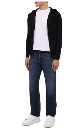 Мужской шерстяной кардиган EMPORIO ARMANI темно-синего цвета по цене 25050 руб., арт. 6K1MXQ/1MHVZ | Фото 2 Мужской шерстяной кардиган EMPORIO ARMANI темно-синего цвета, арт. 6K1MXQ/1MHVZ | Фото 2 (Материал внешний: Шерсть; Мужское Кросс-КТ: Кардиган-одежда; Стили: Кэжуэл; Длина (для топов): Стандартные; Рукава: Длинные)
