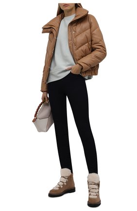 Женские замшевые ботинки doralie RALPH LAUREN бежевого цвета по цене 107000 руб., арт. 800857442 | Фото 2 Женские замшевые ботинки doralie RALPH LAUREN бежевого цвета, арт. 800857442 | Фото 2 (Женское Кросс-КТ: Хайкеры-ботинки, Зимние ботинки; Материал внутренний: Натуральная кожа; Каблук высота: Низкий; Подошва: Платформа; Материал внешний: Кожа, Замша)