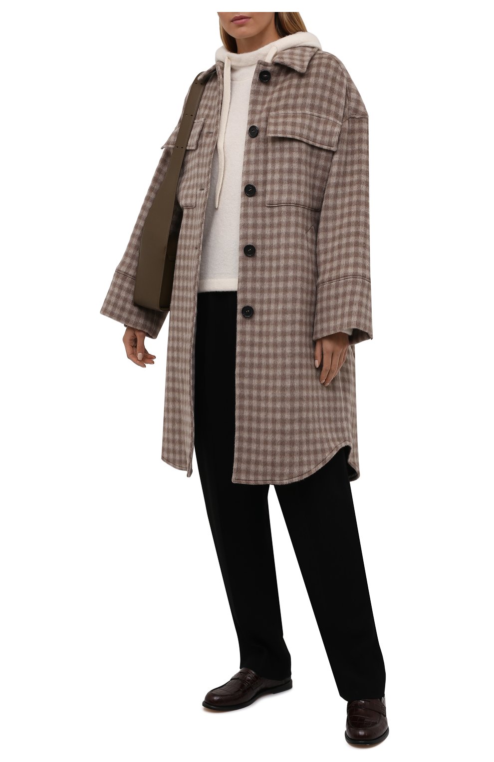 Женское шерстяное пальто WINDSOR бежевого цвета, арт. 52 DM512 10012278 | Фото 2 (Материал внешний: Шерсть; Рукава: Длинные; Длина (верхняя одежда): До колена; 1-2-бортные: Однобортные; Стили: Кэжуэл)