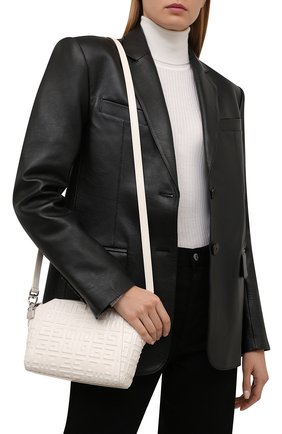 Женская сумка antigona xs GIVENCHY молочного цвета по цене 112000 руб., арт. BB50HGB144 | Фото 2 Женская сумка antigona xs GIVENCHY молочного цвета, арт. BB50HGB144 | Фото 2 (Материал: Натуральная кожа; Размер: small; Ремень/цепочка: На ремешке; Сумки-технические: Сумки top-handle)