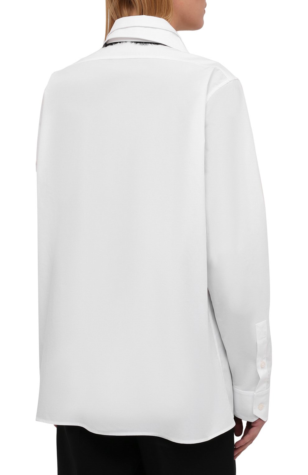 Женская хлопковая блузка VALENTINO белого цвета, арт. WB0AB2X65A6 | Фото 4 (Рукава: Длинные; Принт: Без принта; Длина (для топов): Удлиненные; Региональные ограничения белый список (Axapta Mercury): RU; Материал внешний: Хлопок; Стили: Классический; Женское Кросс-КТ: Блуза-одежда)