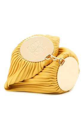 Женская сумка bracelet LOEWE желтого цвета по цене 85250 руб., арт. C912P84X02 | Фото 1 Женская сумка bracelet LOEWE желтого цвета, арт. C912P84X02 | Фото 1 (Материал: Натуральная кожа; Размер: small; Сумки-технические: Сумки через плечо; Женское Кросс-КТ: Вечерняя сумка)